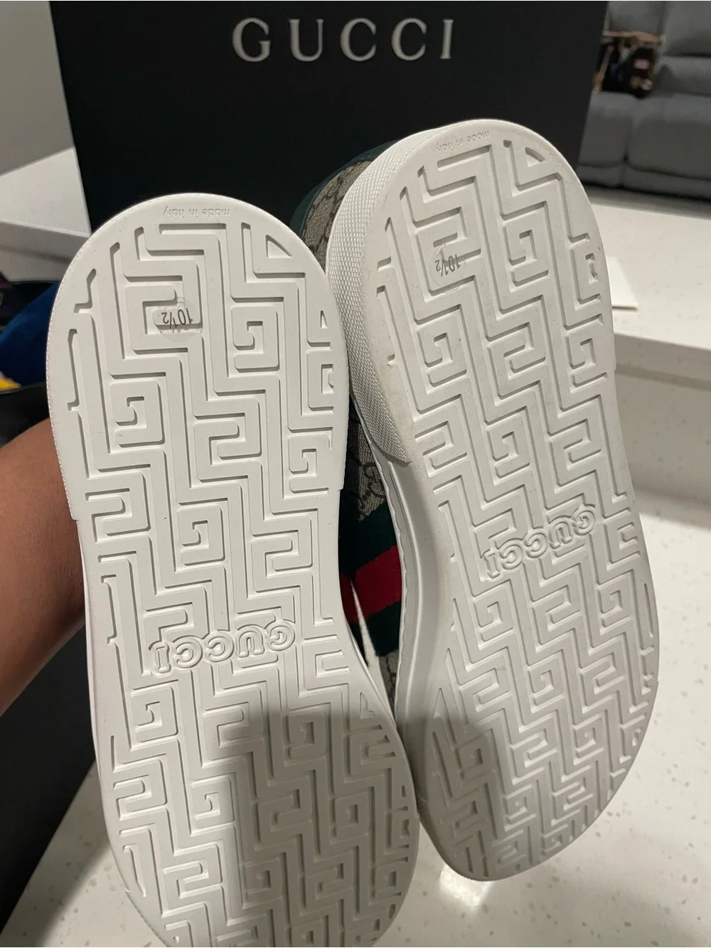 Gucci Ace low-top sneakers in GG Supreme canvas. New With Tags / Never Worn.